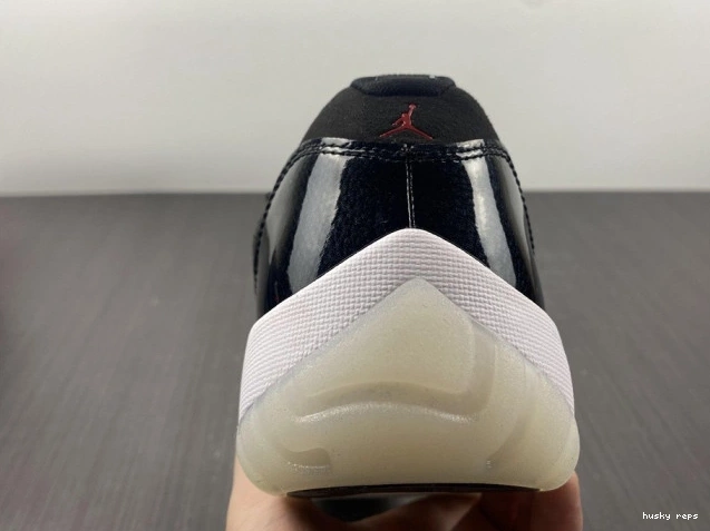 Rep Husky 11 Air Low Jordan Retro 72-10 AV2187-001 0725